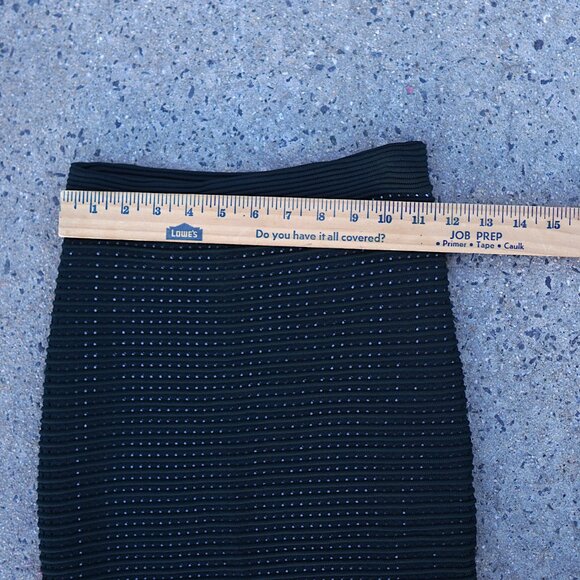 BEBE Green Ottoman Knit Pencil Skirt XS Curve Tracing Ribbed Stretch $91+ - Picture 5 of 11